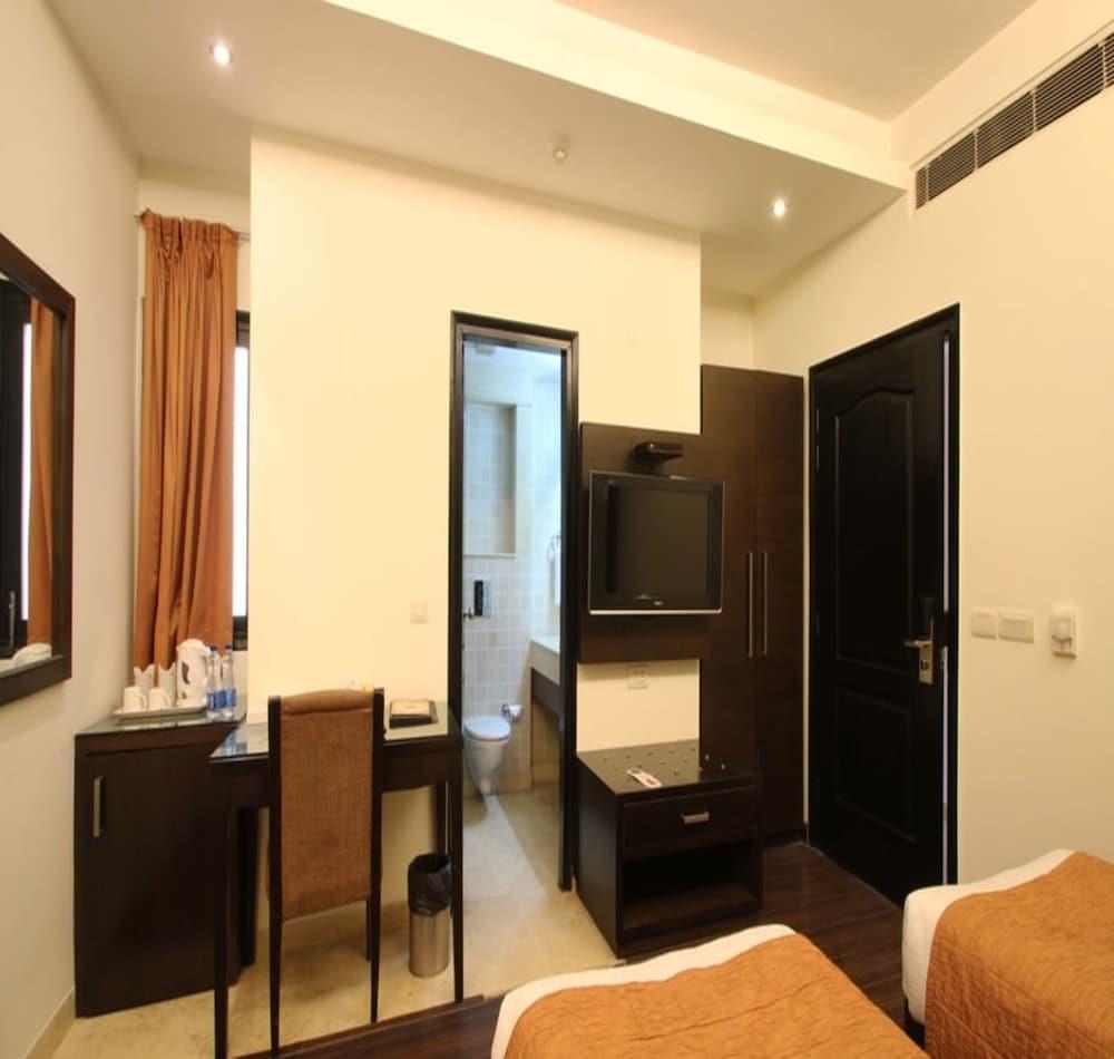 Jht Hotels Ню Делхи Екстериор снимка