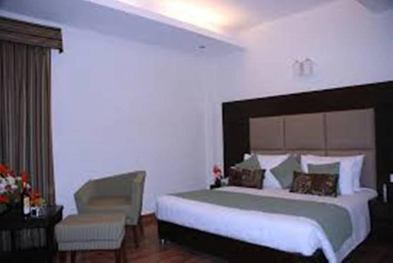 Jht Hotels Ню Делхи Екстериор снимка
