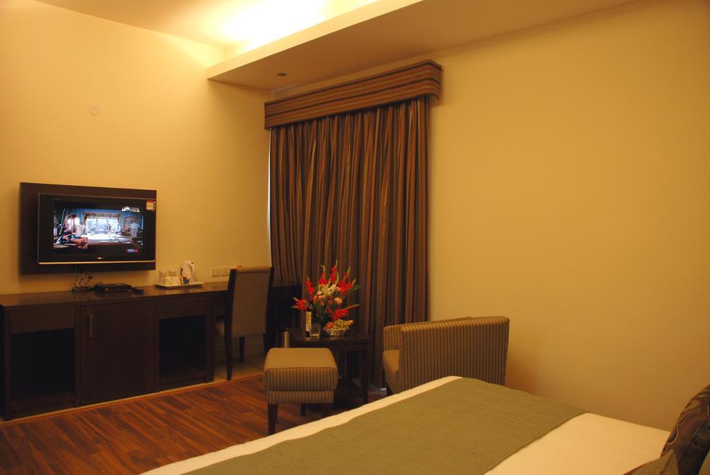 Jht Hotels Ню Делхи Екстериор снимка
