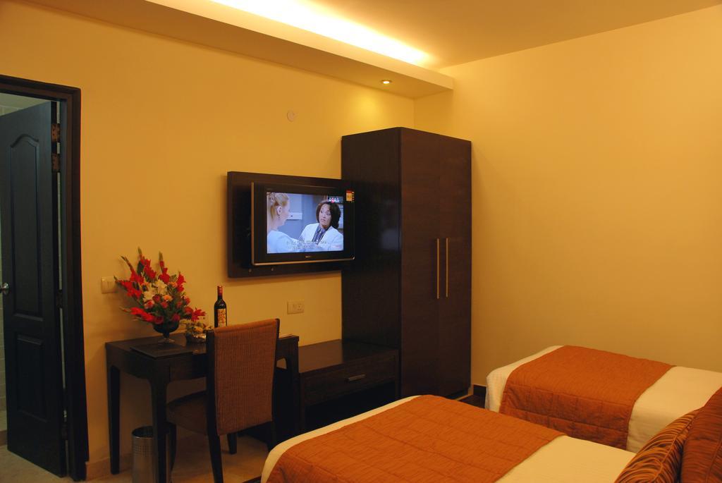 Jht Hotels Ню Делхи Екстериор снимка